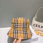 (Burberry) bucket hat