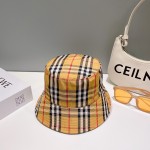 (Burberry) bucket hat