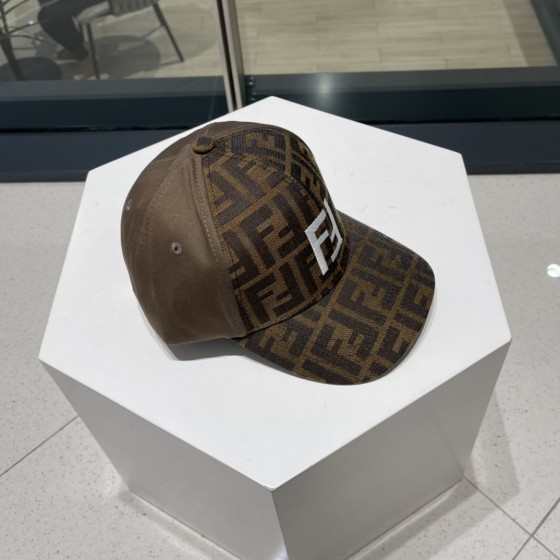 Fendl Fendi spring and summer new national tide embroidery letter baseball cap
