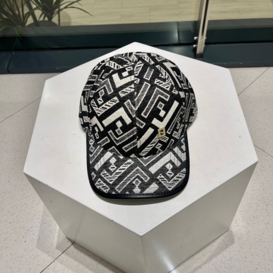 Fendi presbyopia series baseball cap