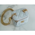 𝗖𝗛𝗔𝗡𝗘𝗟✦ 23s new spring/summer Camellia adjustable buckle small box