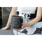 𝗖𝗛𝗔𝗡𝗘𝗟 Spring/Summer 2021 New 𝑴𝒊𝒏𝒊 Box Bag Black