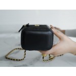 𝗖𝗛𝗔𝗡𝗘𝗟✦Metal Ball Series 𝒎𝒊𝒏𝒊𝒊 Box Bag Black