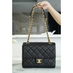 𝗖𝗛𝗔𝗡𝗘𝗟 23P New Letter Chain Flap Bag Black