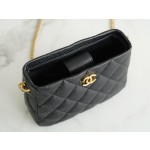 𝗖𝗛𝗔𝗡𝗘𝗟✦ 23P Spring Summer New Love adjustable buckle HoBo bag