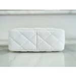 𝗖𝗛𝗔𝗡𝗘𝗟✦ 23P Spring Summer New Love Adjustable Buckle HoBo Bag White