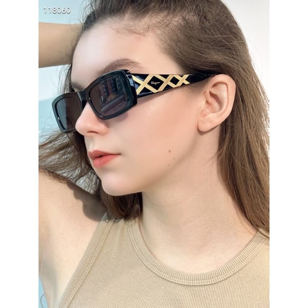 Salvatore Ferragamo ✨✨SF2528✨