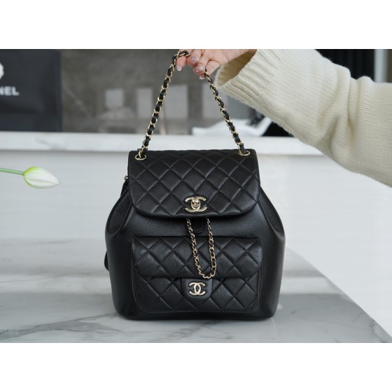 𝗖𝗛𝗔𝗘𝗡𝗟✦23c New 𝐃𝐮𝐦𝐚 Shoulder Bag Black Large