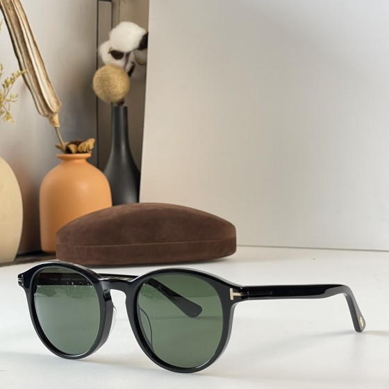 TOM FORD⚜️⚜️⚜️MODEL：TF 834