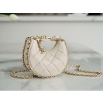 𝗖𝗛𝗔𝗡𝗘𝗟 23p moon/moon bag small light apricot