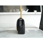 𝗖𝗛𝗔𝗡𝗘𝗟 ✦𝗖𝗹𝗮𝘀𝘀𝗶𝗰 𝗙𝗹𝗮𝗽23P Spring/Summer New Love Heart Adjustable Buckle mini Black