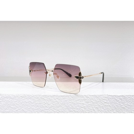 LOUIS VUITTON✨✨✨MODEL：Z1662U