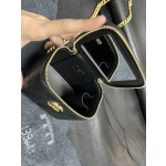 𝗖𝗛𝗔𝗡𝗘𝗟✦  23p love chain small box ❤️ genuine leather