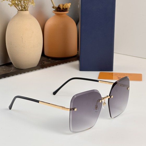 LOUIS VUITTON✨✨✨MODEL：Z1709U