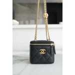 𝗖𝗛𝗔𝗡𝗘𝗟✦ 23P Spring/Summer New Love Adjustment Buckle Small Box