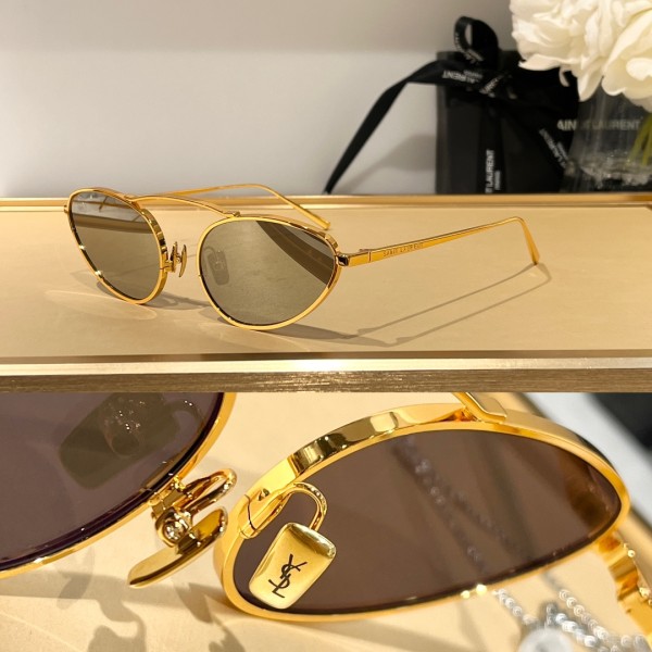 SAINT LAURENT series SL538