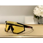 Prada Model SPS04W