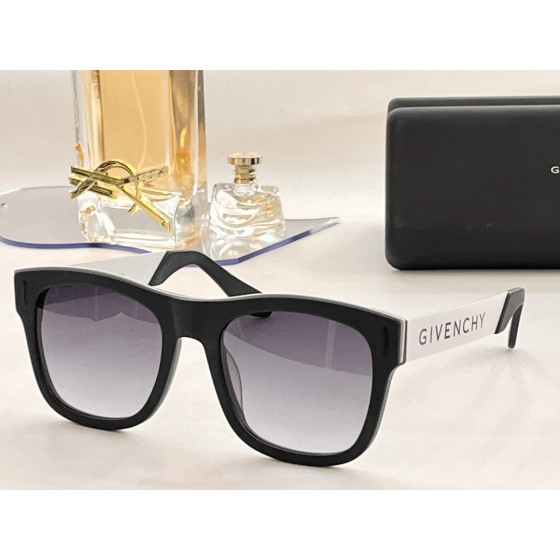 GIVENCHY *GV7016