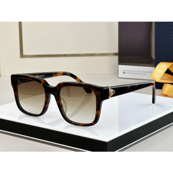 LOUIS VUITTON Glide Sunglasses