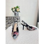 𝐉'𝐀𝐝𝐢𝐨𝐫 ｜𝟐𝟎𝟐𝟑𝐒𝐒/𝐧𝐞𝐰 Printed embroidered high heels