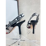 𝐉'𝐀𝐝𝐢𝐨𝐫 ｜𝟐𝟎𝟐𝟑𝐒𝐒/𝐧𝐞𝐰 Printed embroidered high heels