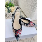 𝐉'𝐀𝐝𝐢𝐨𝐫 ｜𝟐𝟎𝟐𝟑𝐒𝐒/𝐧𝐞𝐰 Printed embroidered high heels