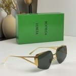 BOTTEGA VENETA Model：BV1113S