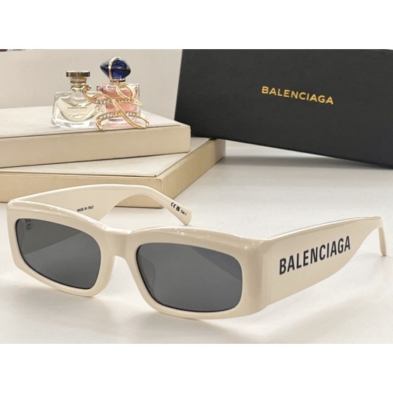 BALENCIAGA✨✨✨MODEL：BB0266S