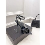 𝙎𝙖𝙞𝙣𝙩 𝙇𝙖𝙪𝙧𝙚𝙣𝙩 | 𝟐𝟎𝟐𝟏/𝐒𝐒 𝐧𝐞𝐰 YSL｜Roland 2022/fw early spring new baked high heels