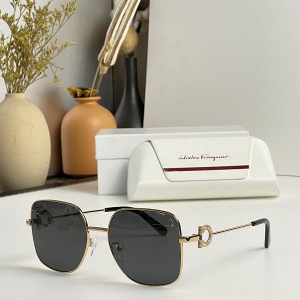 Salvatore ferragamo MODEL: SF243SR