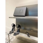 𝙎𝙖𝙞𝙣𝙩 𝙇𝙖𝙪𝙧𝙚𝙣𝙩 | 𝟐𝟎𝟐𝟏/𝐒𝐒 𝐧𝐞𝐰 YSL｜A beautiful classic Alphabet high-heeled sandals