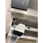 𝙎𝙖𝙞𝙣𝙩 𝙇𝙖𝙪𝙧𝙚𝙣𝙩 | 𝟐𝟎𝟐𝟏/𝐒𝐒 𝐧𝐞𝐰 YSL｜A beautiful classic Alphabet high-heeled sandals