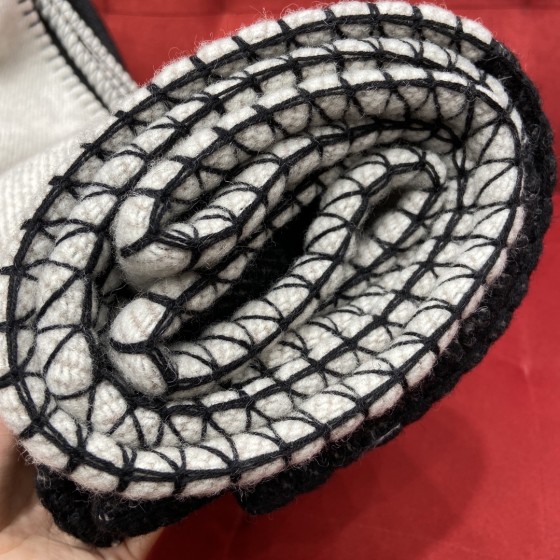 𝐇𝐞𝐫𝐦𝐞𝐬 • 𝟐𝟑𝐍𝐞𝐰【Black】(%90 Merino Wool+10% Cashmere)