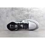 Air Jordan 1 MiD Smoke Grey