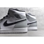 Air Jordan 1 MiD Smoke Grey