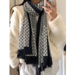 𝐂𝐡𝐚𝐧𝐞𝐥 【Houndstooth Double C Logo】Cashmere Printed Square Scarf