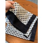 𝐂𝐡𝐚𝐧𝐞𝐥 【Houndstooth Double C Logo】Cashmere Printed Square Scarf