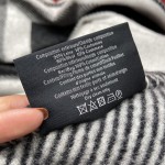 𝐂𝐡𝐚𝐧𝐞𝐥 [Black and gray - blanket]