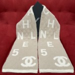 𝐂𝐡𝐚𝐧𝐞𝐥 Character No. 5 scarf 🧣 Double-sided two-color jacquard scarf 49% cashmere ➕ 40% wool ➕ 11% silk fabric