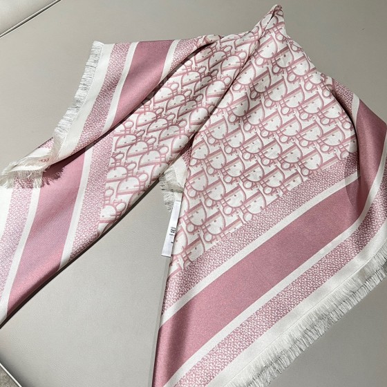 𝐃𝐢𝐨𝐫 ·《Bookmark Square Scarf》Pink 100% Mulberry Silk