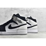 Air Jordan 1 MiD Black and White Panda