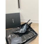 𝙎𝙖𝙞𝙣𝙩 𝙇𝙖𝙪𝙧𝙚𝙣𝙩 | 𝟐𝟎𝟐𝟐/𝐒𝐒 𝐧𝐞𝐰 YSL｜Runway models Saint Laurent high heels pvc film with patent leather pleated design