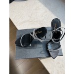 𝙎𝙖𝙞𝙣𝙩 𝙇𝙖𝙪𝙧𝙚𝙣𝙩 | 𝟐𝟎𝟐𝟐/𝐒𝐒 𝐧𝐞𝐰 YSL｜Saint Laurent new rhinestone buckle sandals snakeskin grain cowhide