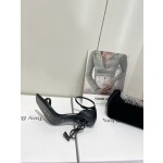 𝙎𝙖𝙞𝙣𝙩 𝙇𝙖𝙪𝙧𝙚𝙣𝙩 | 𝟐𝟎𝟐𝟐/𝐒𝐒 𝐧𝐞𝐰 YSL｜Saint Laurent silk diamond buckle high heels Imported silk