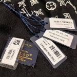 𝐋𝐨𝐮𝐢𝐬 𝐯𝐮𝐢𝐭𝐭𝐨𝐧 "MORE MONOGRAM Nailed Shawl" black silver silk wool material