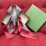 GUCCI silk scarves with classic presbyopia elements