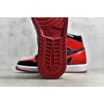 Air Jordan 1 AJ1 lakleer zwart en rood