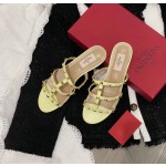 【Valentino】Valentino top version matte yellow 3 strap flat slippers