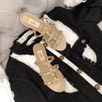 【Valentino】Valentino top version nude patent leather 3 strap flat slippers