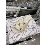 【Valentino】𝟐𝟎𝟐𝟏/𝐒𝐒 𝐧𝐞𝐰 The latest counter series, perfect details, very bright show series launched